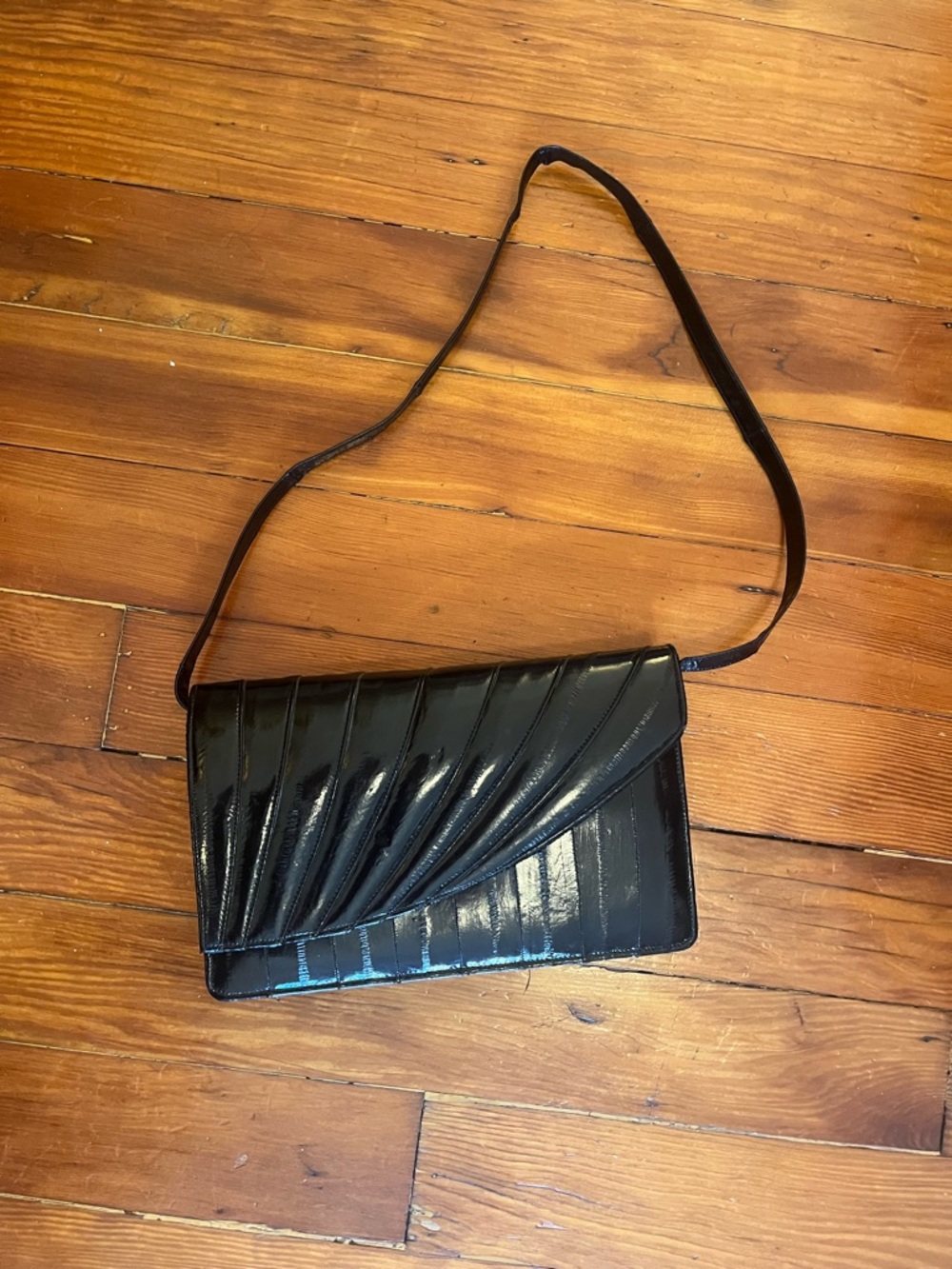 Sleek Vintage 80s genuine eel skin Shoulder Bag / Clutch